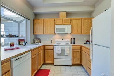 20901 Cypress Way unit 8, Lynnwood, WA 98036 - photo 4