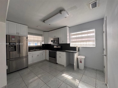 2712 NW 23rd Ave unit 2712, Miami, FL 33142 - photo 2