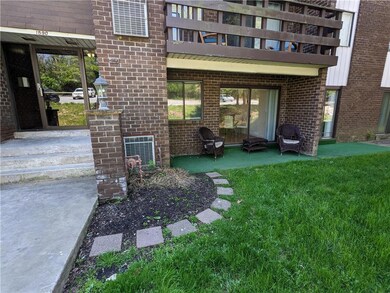 1590 Alta Dr unit 2, Whitehall, PA 18052 - photo 3