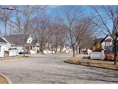 1385 Honey Locust Ct, Columbus, IN 47201 - photo 4