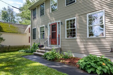 90 Devon St Portland ME 04102-large-004-