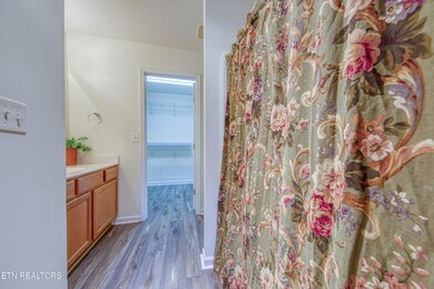 Maple View Master Bathroom