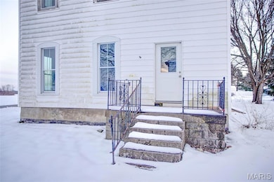 102 N 4th St, Carrollton, IL 62016 - photo 6