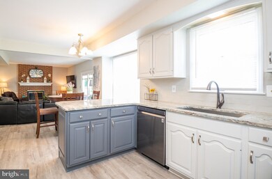 1055 Boeshore Cir, Reading, PA 19605 - photo 4