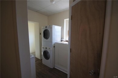 542 Broad St, Emmaus, PA 18049 - photo 4