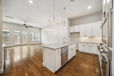 905 Judiway St, Houston, TX 77018 - photo 4