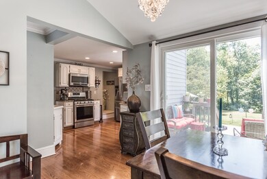 20 Eddy St, North Dartmouth, MA 02747 - photo 4