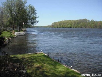Waterfront/Dock/Pier Oswego River, looking to the 