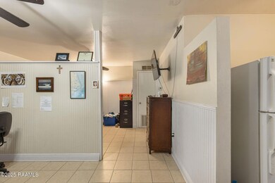 4-web-or-mls-201 S College Dr 107-4