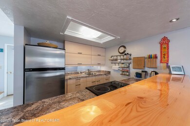 08 Kitchen 2
