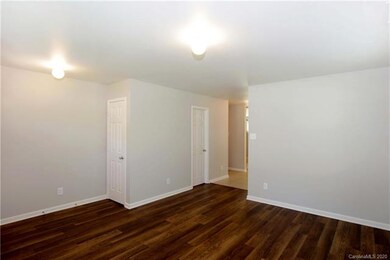 211 Wolf Creek Ln, Statesville, NC 28625 - photo 7