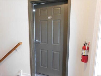 239 W Goepp St unit 101, Bethlehem, PA 18018 - photo 3