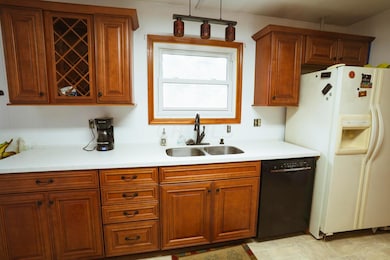 240 Marshall Rd, Circleville, OH 43113 - photo 4