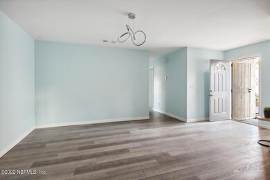 2511 Hidden Village Dr, Jacksonville, FL 32216 - photo 6