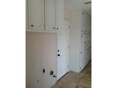 1520 Vista Real Dr, El Paso, TX 79935 - photo 3