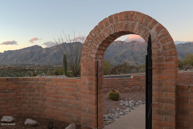 Archway-with-mountains