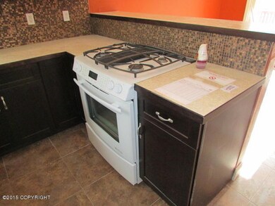 111-140096 Kitchen (2)