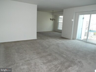 275 Green St unit 5E8, Beverly, NJ 08010 - photo 3