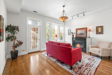 6135 S Greenwood Ave unit 2, Chicago, IL 60637 - photo 3