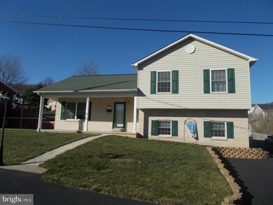 1540 Beacon St, Keyser, WV 26726 - photo 2