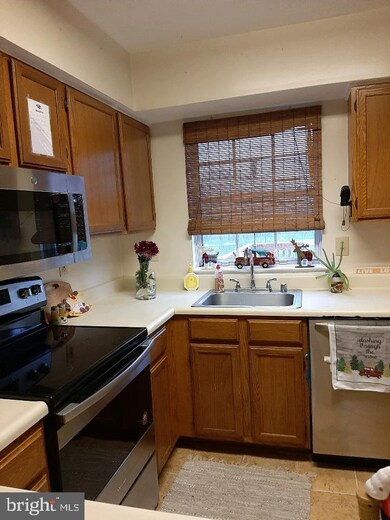 1402 Cox Landing Ct, Stoney Beach, MD 21226 - photo 2