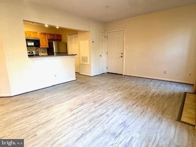 20301 Beechwood Terrace unit 100, Ashburn, VA 20147 - photo 5