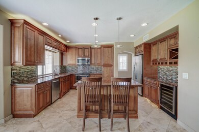 859 W Royal Palms Dr-10