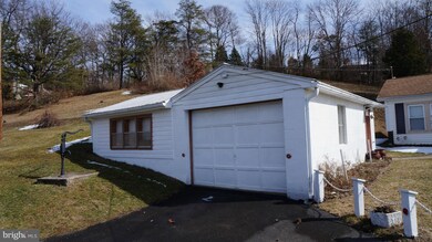 19 Greenway Trail, Berkeley Springs, WV 25411 - photo 2