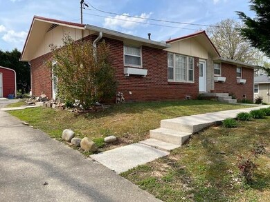 204 Lakeshore Dr, McMinnville, TN 37110 - photo 2