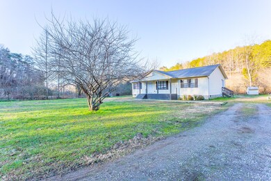 1580 Dripping Springs Rd, La Fayette, GA 30728 - photo 3