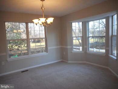 7406 Acacia Ct, Clinton, MD 20735 - photo 3