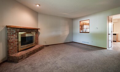 4-Living room2