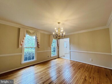 9507 Quail Pointe Ln, Fairfax Station, VA 22039 - photo 5