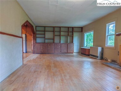 5724 Old 421 S, Deep Gap, NC 28618 - photo 5