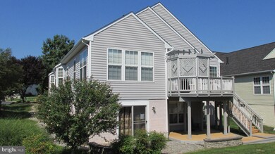 3752 Russett Maple Ct, Dumfries, VA 22025 - photo 4