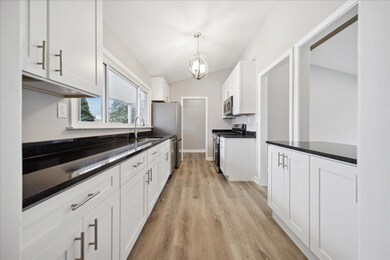 5501 Jefferson Place, Merrillville, IN 46410 - photo 6