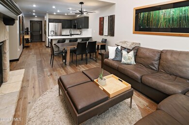 aspenwood_308_living_2