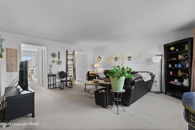 615 Abbe Ct, Freemansburg, PA 18017 - photo 7