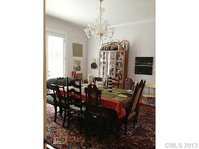 Dining Room - Murano fashioned chandelier & 8' Fre