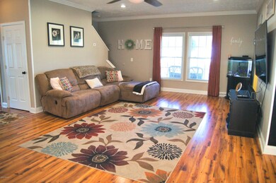 007_LivingRoomView2