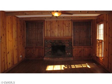 Den/Family/Great Room - Main Level Family Room wit