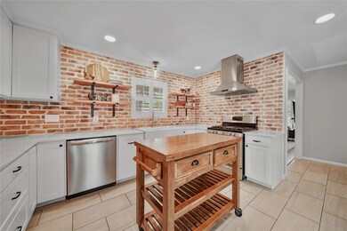 5113 De Lange Ln, Houston, TX 77092 - photo 5