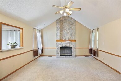 207 N Darrowby Dr, Raymore, MO 64083 - photo 3