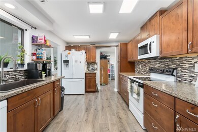 3821 Cherrywood St, Longview, WA 98632 - photo 6