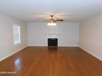 1005 Locust Ct, Havelock, NC 28532 - photo 3