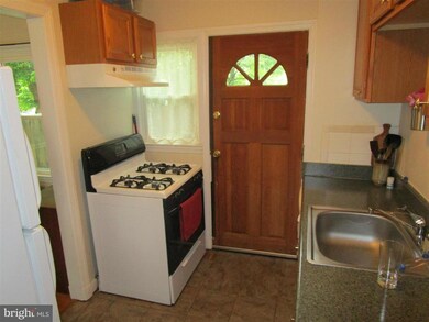 2260 Arlington Terrace, Alexandria, VA 22303 - photo 5