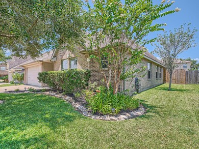 6301 Summit Dr, Pearland, TX 77584 - photo 2