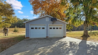 1723 Shiptontown Rd, Lexington, NC 27292 - photo 5