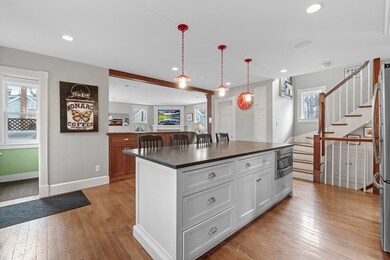 10 Waldron Ct, Marblehead, MA 01945 - photo 4