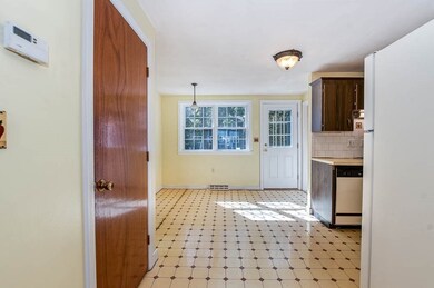 85 Lancaster Rd, Dedham, MA 02026 - photo 7